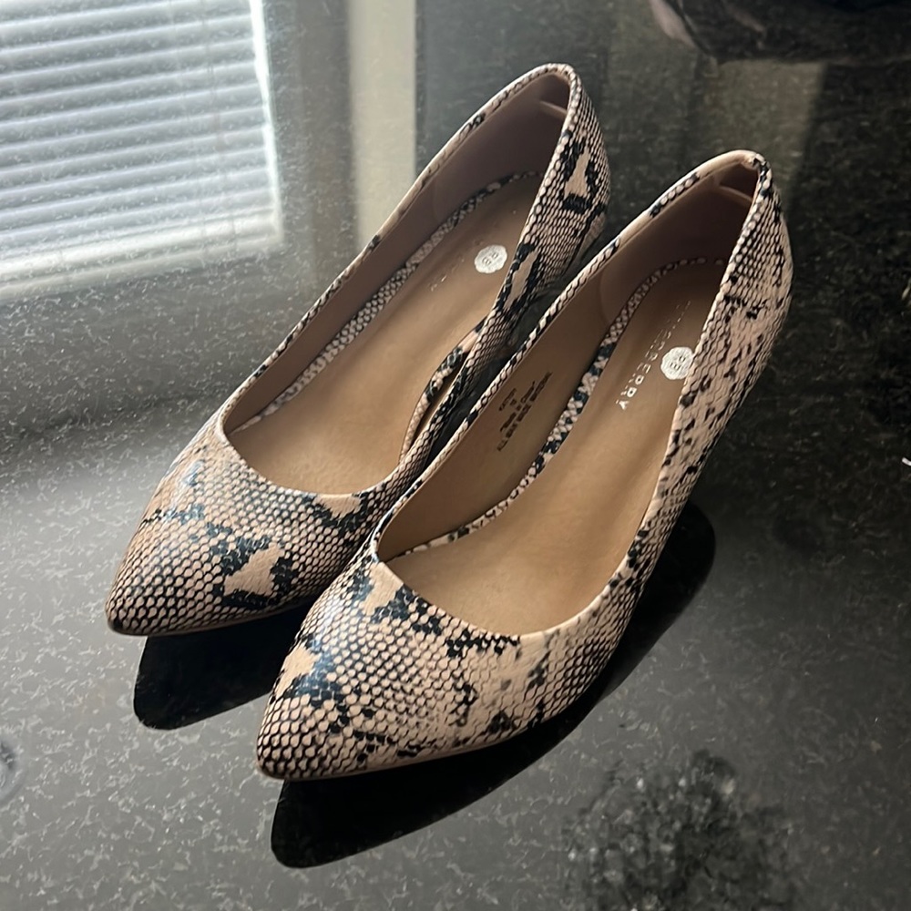 Riverberry kitten heel pumps